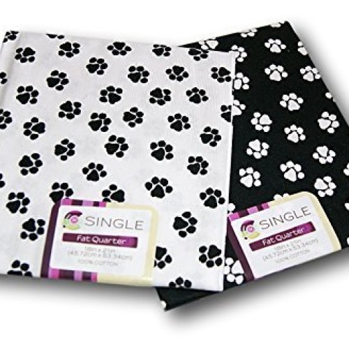 Creative Cuts Paw Prints Fat Quarters Bundle - Black and White Pat...