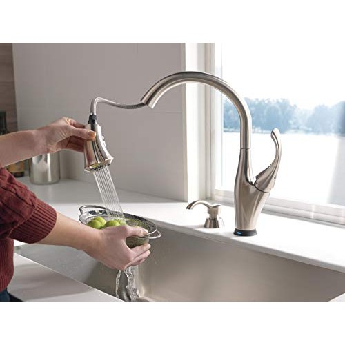 Delta Faucet Addison Single-Handle Touch Kitchen Sink Faucet with ...