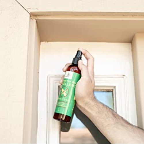 Donaldson Farms Carpenter Bee Repellent Spray, 8oz, All Natural Wo...