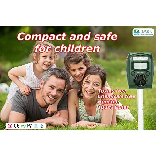 GARDEN SECRETS Compact Solar Ultrasonic Animal Repellent. Skunk Ra...