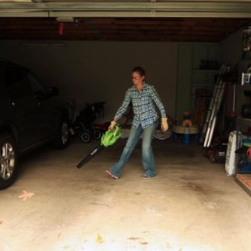 Greenworks 40V 185 MPH Variable Speed Cordless Leaf Blower/Vacuum,...
