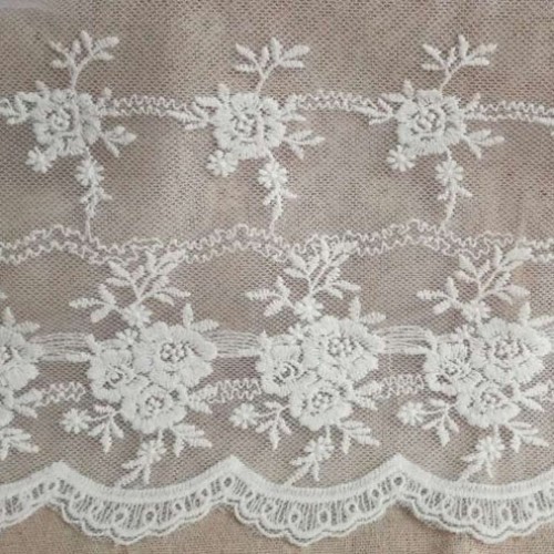 Creamy White 3 Yards Retro Floral Embroidered Mesh Lace Fabric Wed...