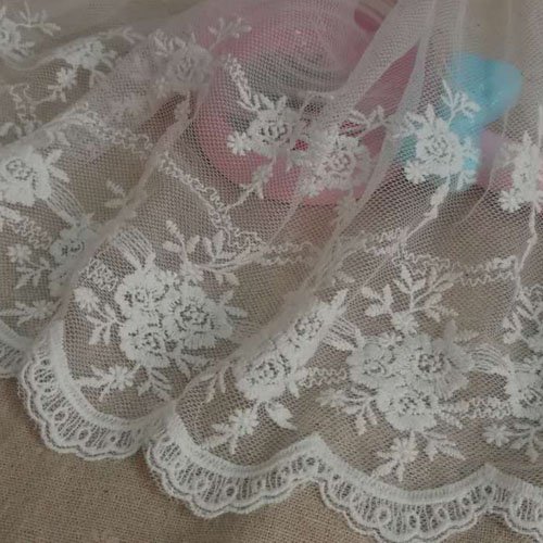Creamy White 3 Yards Retro Floral Embroidered Mesh Lace Fabric Wed...