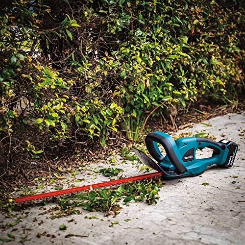 Makita XHU02M1 18V LXT Lithium-Ion Cordless 4.0Ah 22 Hedge Trim...