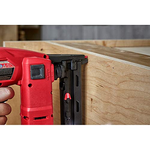 Milwaukee 2749-20 M18 FUEL Lithium-Ion 18 Gauge 1/4 in. Cordless N...