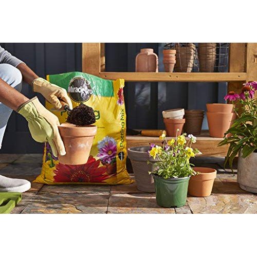 Miracle-Gro 75651300 Potting Mix, 1-Cubic Foot