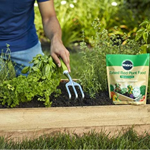 Miracle-Gro Raised Bed Plant Food, 2 lb.