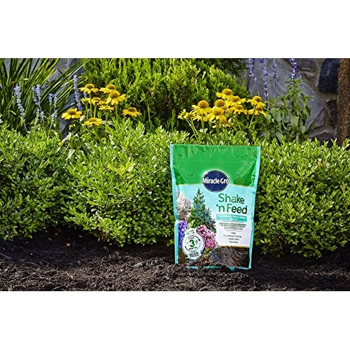 Miracle-Gro Shake N Feed Flowering Trees and Shrubs Plant Food, 8...