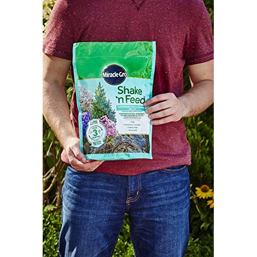 Miracle-Gro Shake N Feed Flowering Trees and Shrubs Plant Food, 8...