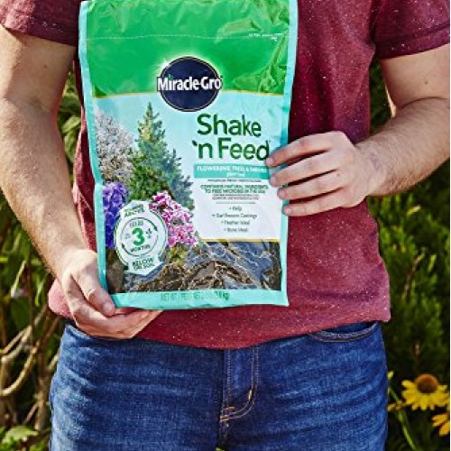 Miracle-Gro Shake N Feed Flowering Trees and Shrubs Plant Food, 8...