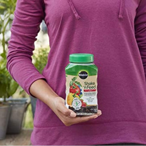 Miracle-Gro Shake N Feed Tomato, Fruit & Vegetable Plant Food, 1 lb.