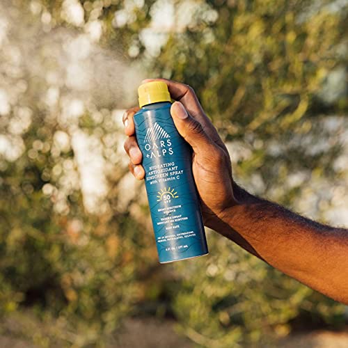 Oars + Alps Hydrating SPF 50 Sunscreen Spray, Naturally Derived Sk...