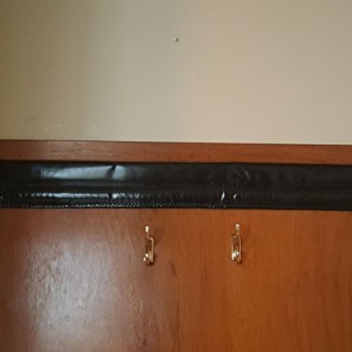 Soundproof Door Pad. Stop Sound, drafts and Reduce Heat Loss Throu...