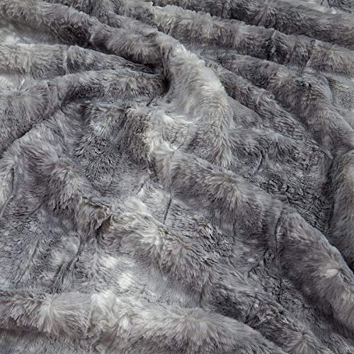 Shannon Fabrics Shannon Minky Luxe Cuddle Fawn Silver Fabric by th...