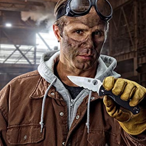 Spyderco Tenacious Lightweight Value Folding Knife with 3.39 Blac...