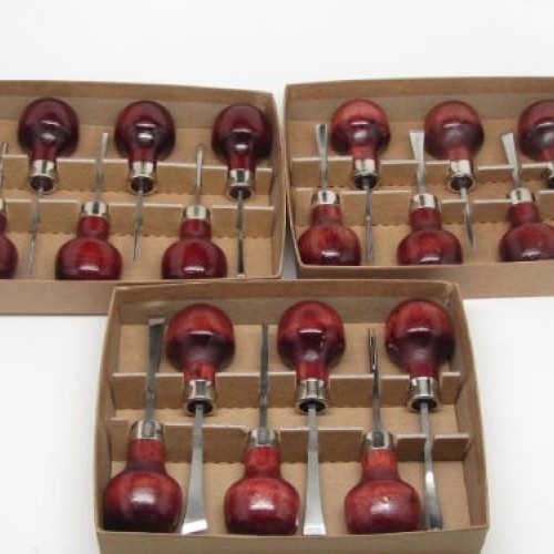 18pc Woodcarving Tools mith Palm Gouges Chisels Parting Veiner...