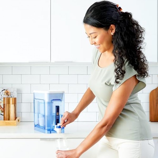 ZeroWater 22 Cup Ready-Read 5-Stage Water Filter Dispenser, NSF Ce...